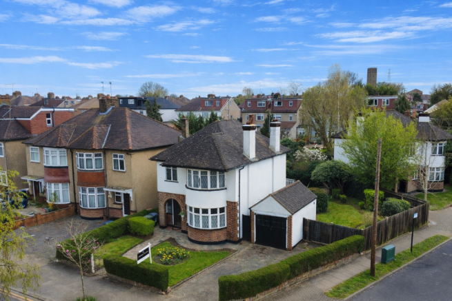 3 bed property, in Northumberland Road, £779,950