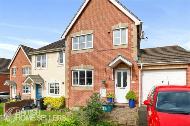 4 bed property, in Pale Gate Close, £280,000