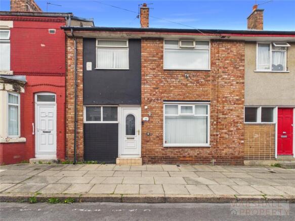 3 bed property, in Manningham Road, £150,000