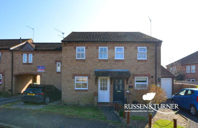 2 bed property, in Draycote Close, £170,000