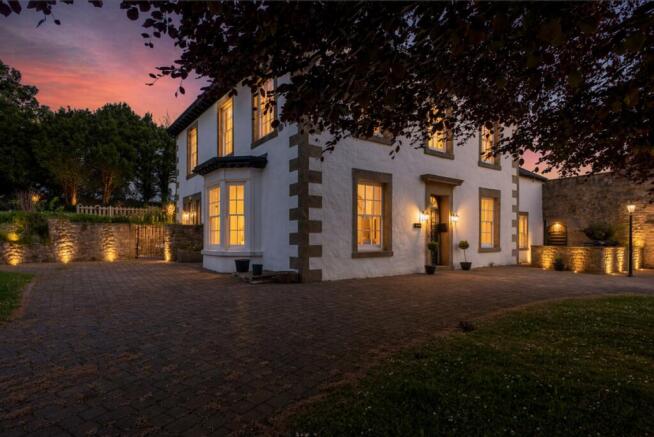 4 bed property, in Hall Gowan, £700,000