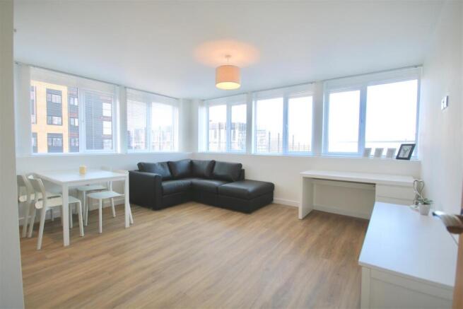 2 bed property, in Enterprise House, £100,000
