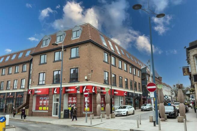 Land, in Kings Court, £5,750,000