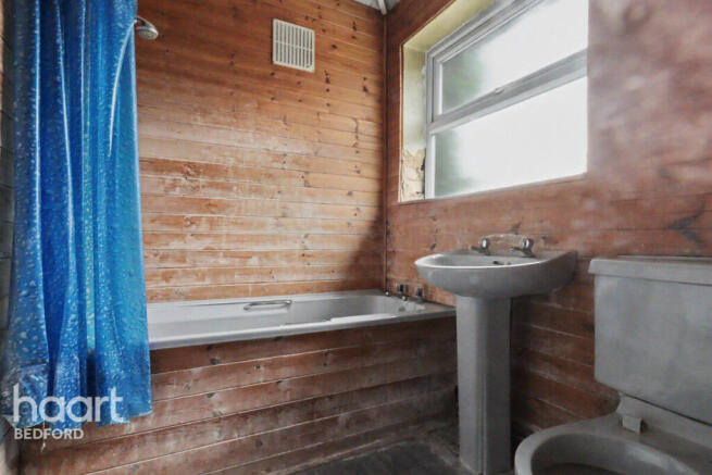 3 bed property, in The Hoo, £285,000