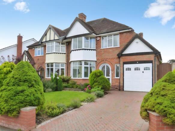3 bed property, in Kingshill Drive, £440,000