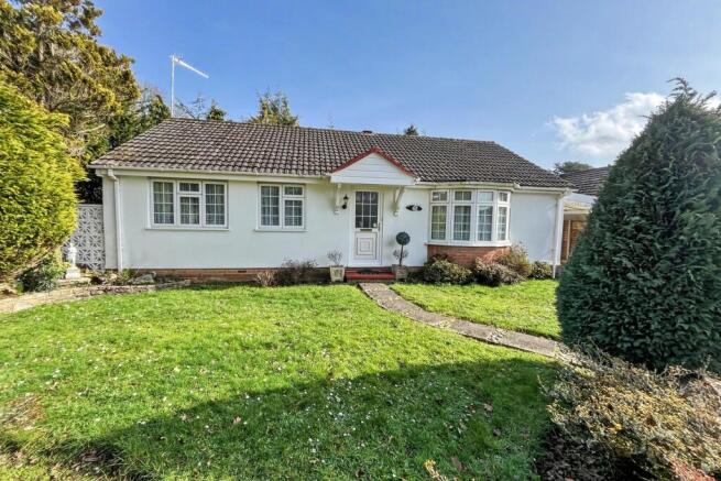 3 bed property, in Verwood, £375,000