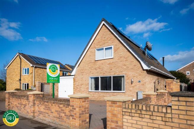 4 bed property, in Sheep Bridge Lane, £390,000