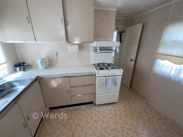 2 bed property, in Seasalter Road, £15,000