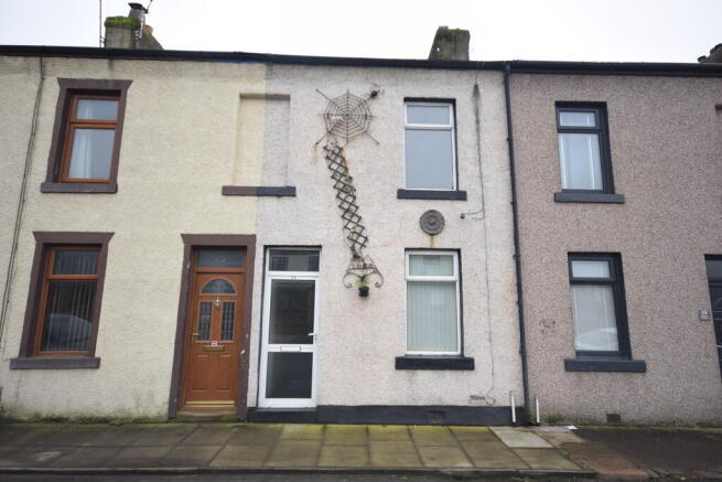 2 bed property, in Furnace Place, £110,000
