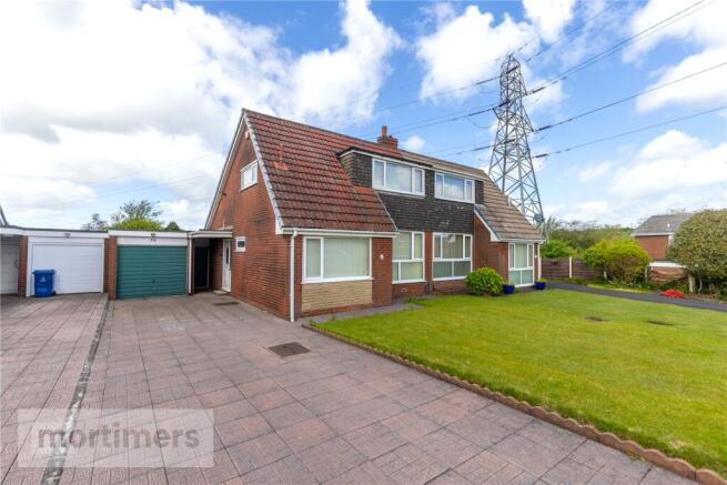 3 bed property, in Warrenside Close, £250,000