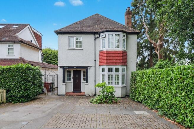 4 bed property, in Merry Hill Road, £950,000