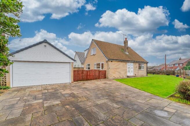 5 bed property, in Thompson Avenue, £350,000