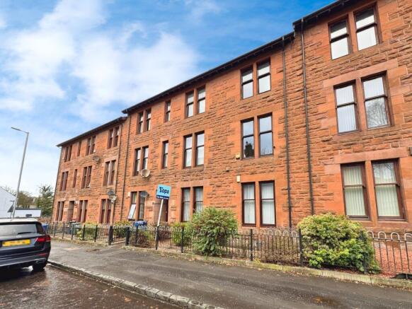 1 bed property, in Main Road, £52,500