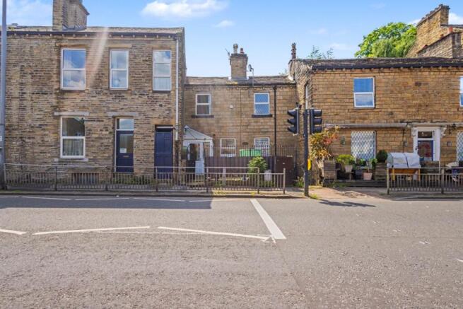2 bed property, in 513 Skipton Road, £65,000