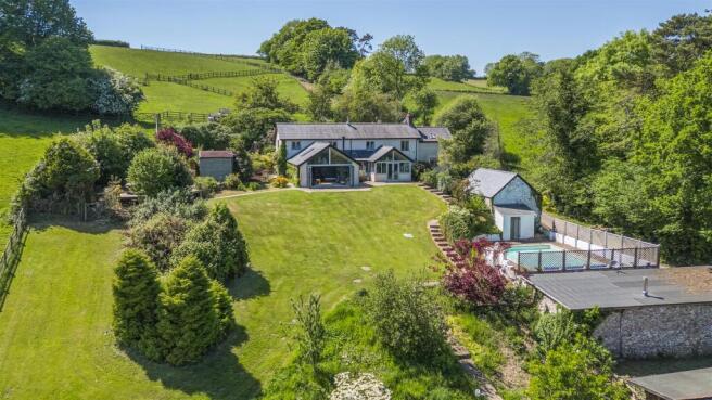 4 bed property, in Stockland, £1,500,000