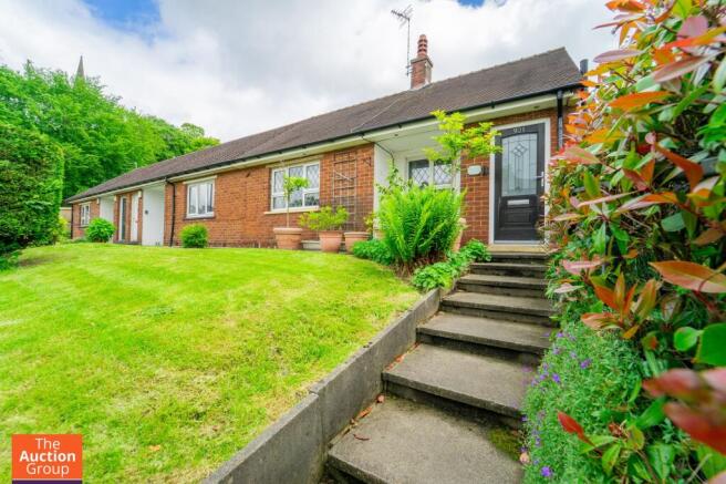1 bed property, in Manchester Road, £100,000