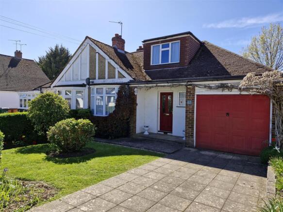 3 bed property, in Borrowdale Avenue, £525,000