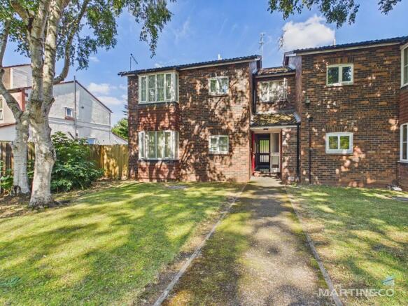 1 bed property, in The Beeches, £45,000