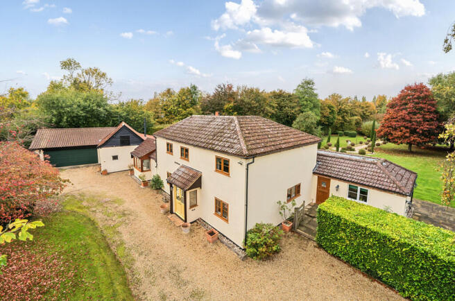 4 bed property, in Silfield, £850,000