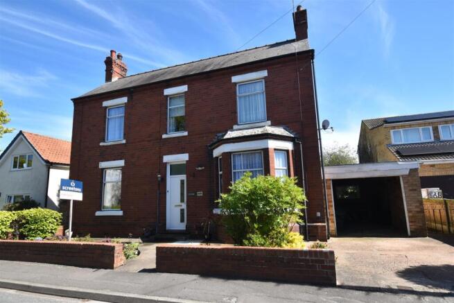 3 bed property, in High Street, £315,000