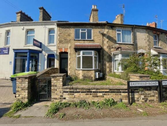 3 bed property, in Princes Gardens, £165,000