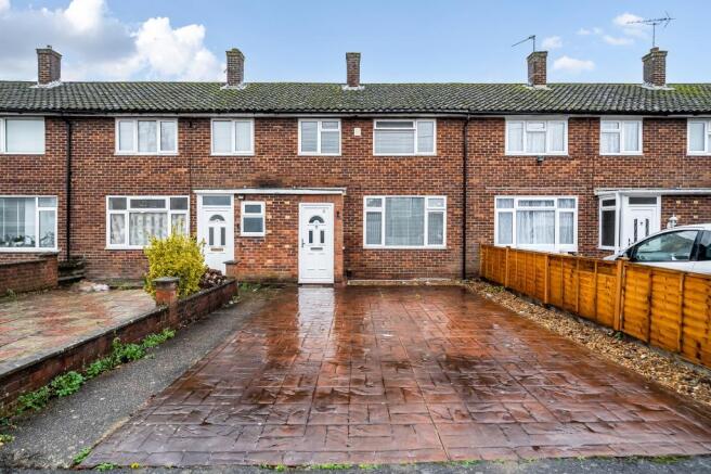3 bed property, in Slough, £400,000