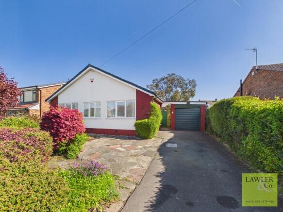 3 bed property, in Marina Drive, £430,000