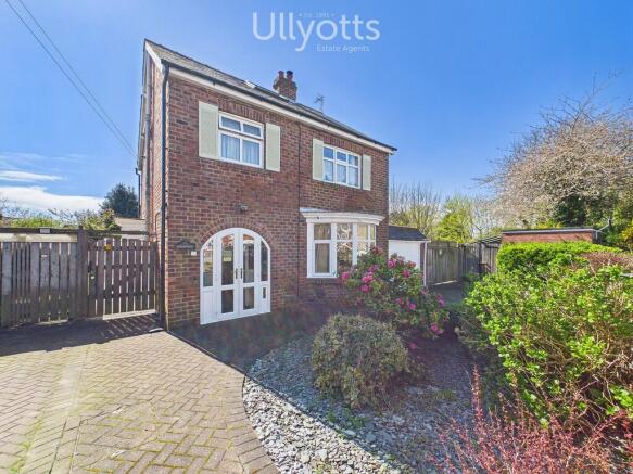 5 bed property, in Carter Lane, £340,000