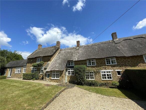 3 bed property, in The Thatched House, £450,000