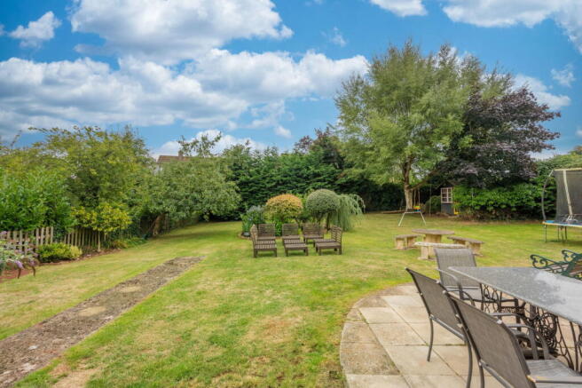 5 bed property, in Frog Lane, £780,000