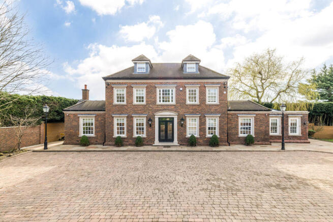 5 bed property, in St. Helens Road, £1,675,000