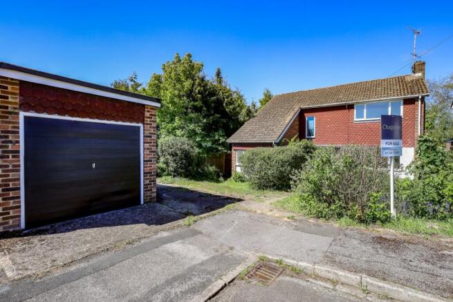 4 bed property, in Greenfields, £500,000