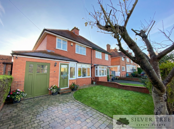 3 bed property, in Hackness Road, £290,000