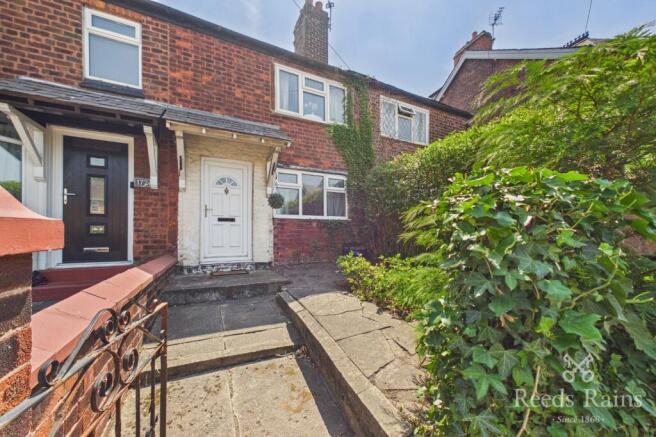 2 bed property, in Chester Road, £72,000
