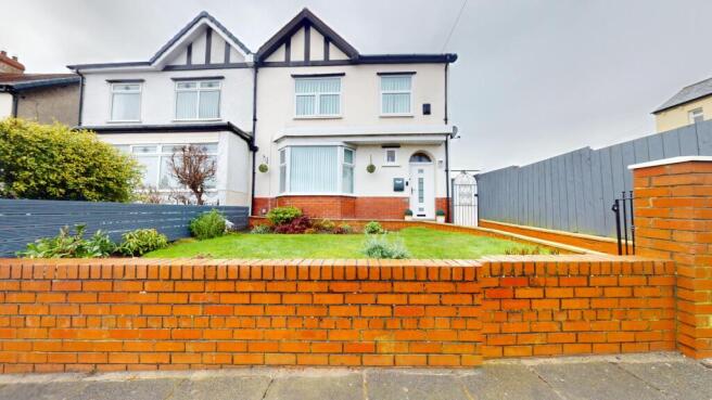 3 bed property, in Sunderland Road, £299,995