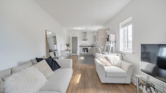 1 bed property, in Lotus House, £265,000