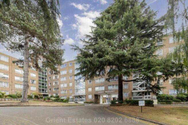 2 bed property, in Station Road, £399,950