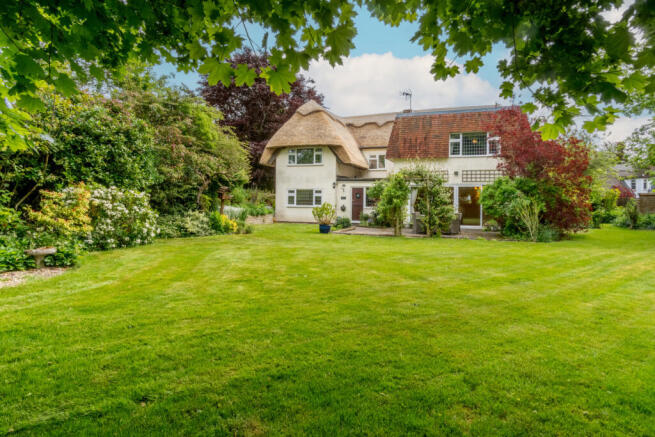 4 bed property, in Rickling Green, £900,000