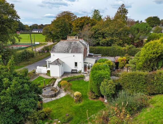 3 bed property, in Gratton Lane, £450,000