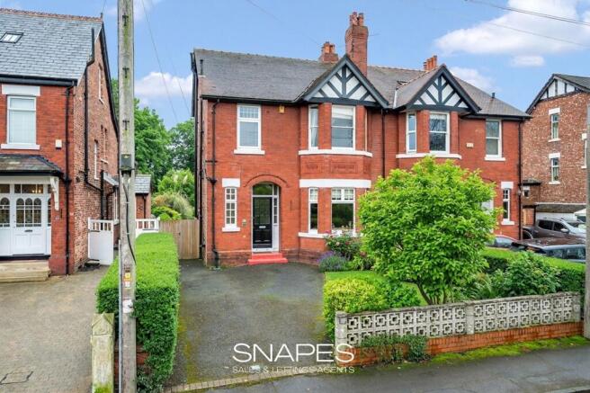 5 bed property, in Ogden Road, £885,000