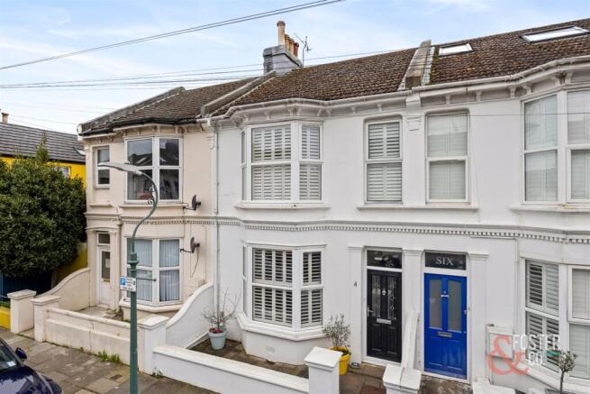 3 bed property, in Connaught Terrace, £750,000