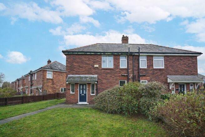 3 bed property, in Larch Avenue, £181,000