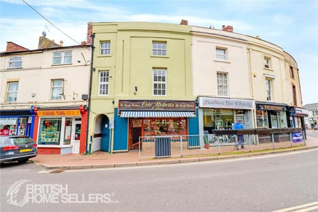 2 bed property, in Leg Street, £110,000