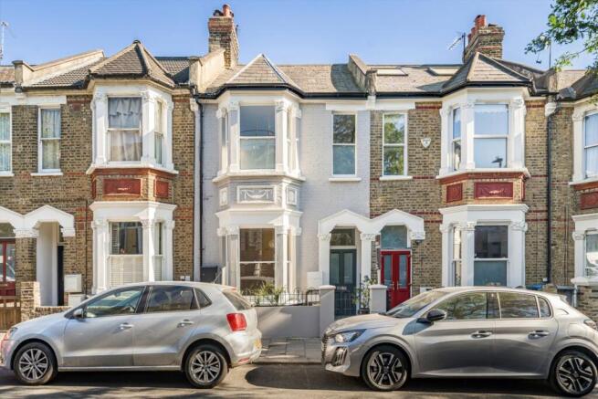 2 bed property, in Priory Park Road, £775,000