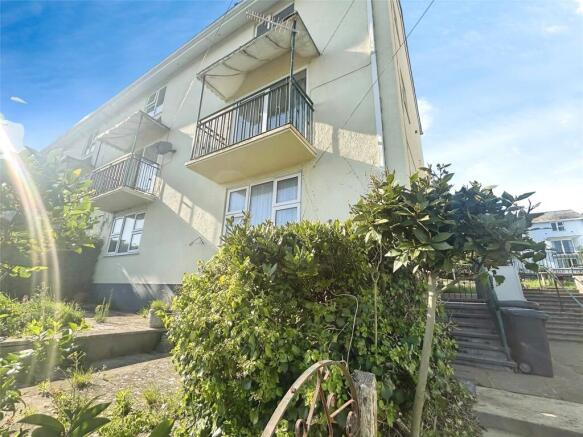 3 bed property, in Bitton Park Road, £185,000