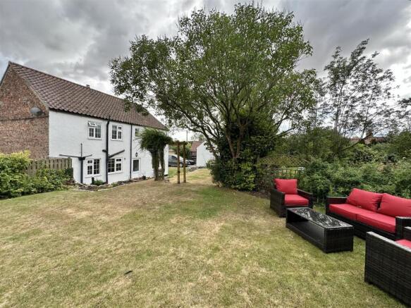 3 bed property, in Post Office Lane, £500,000