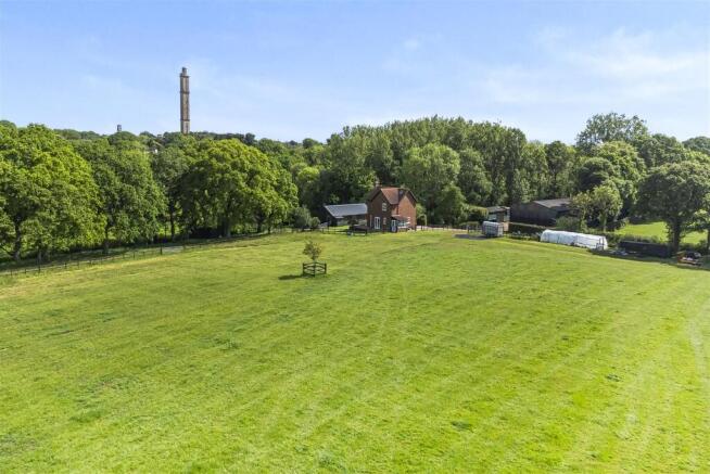 3 bed property, in Barrows Lane, £1,475,000