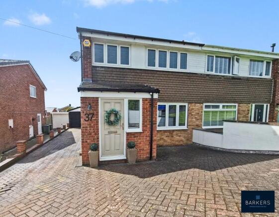 3 bed property, in Southcroft Avenue, £265,000