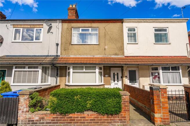 3 bed property, in Cromwell Road, £50,000
