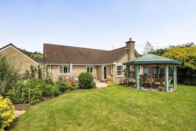 3 bed property, in Hannay Road, £637,500